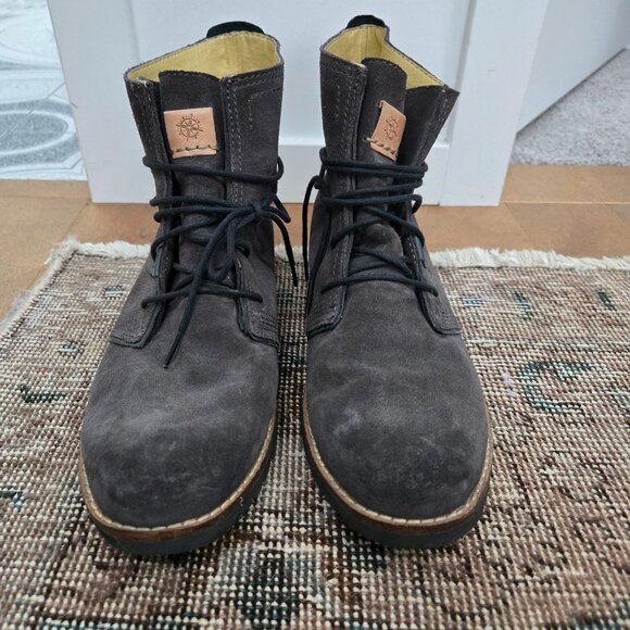 Suede ankle boots, flat, size 10 (euro 42). - Picture 1 of 4